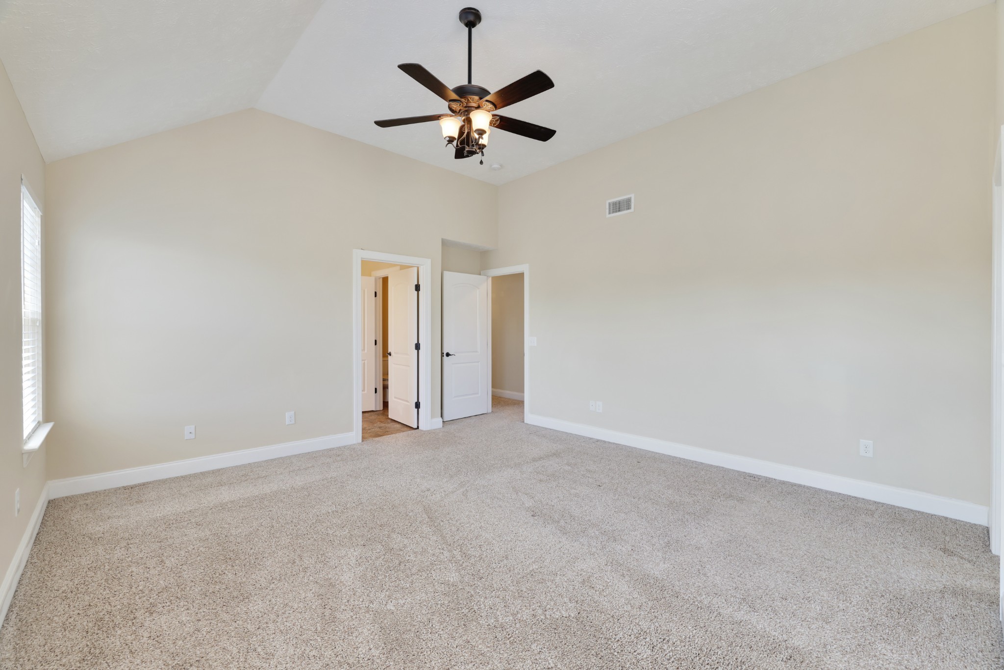 5641 Deer Valley Trl