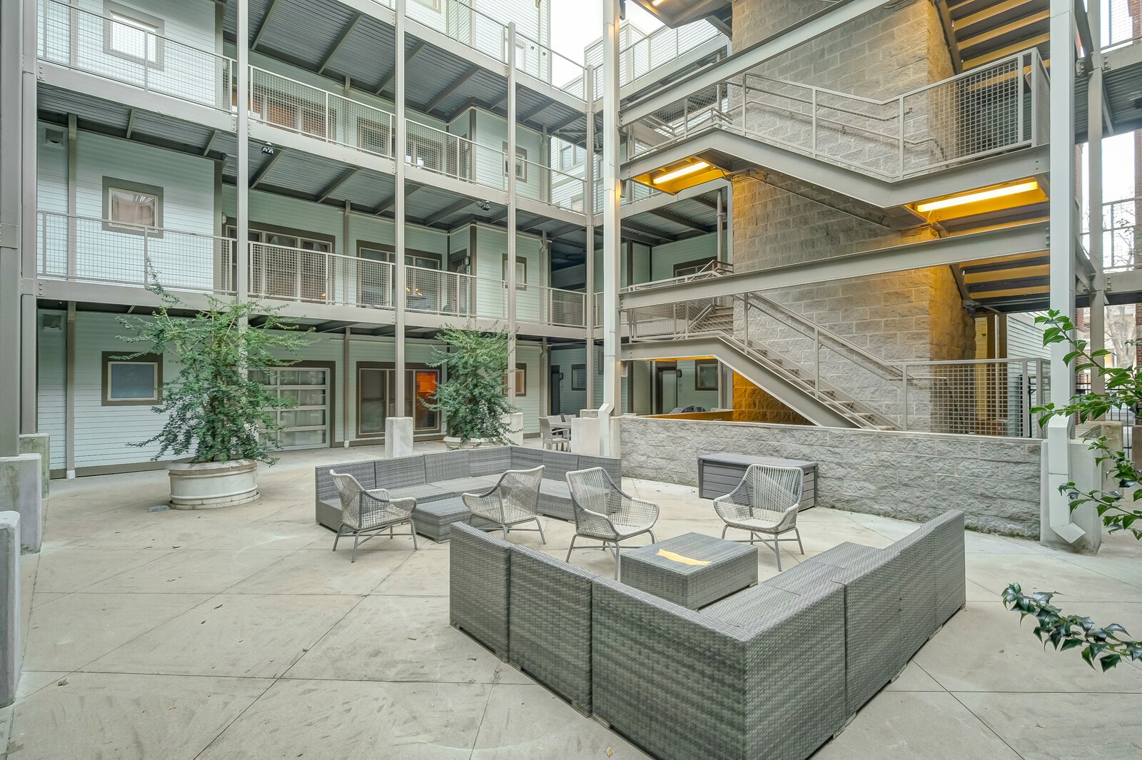 807 18th Ave, S Unit: 301