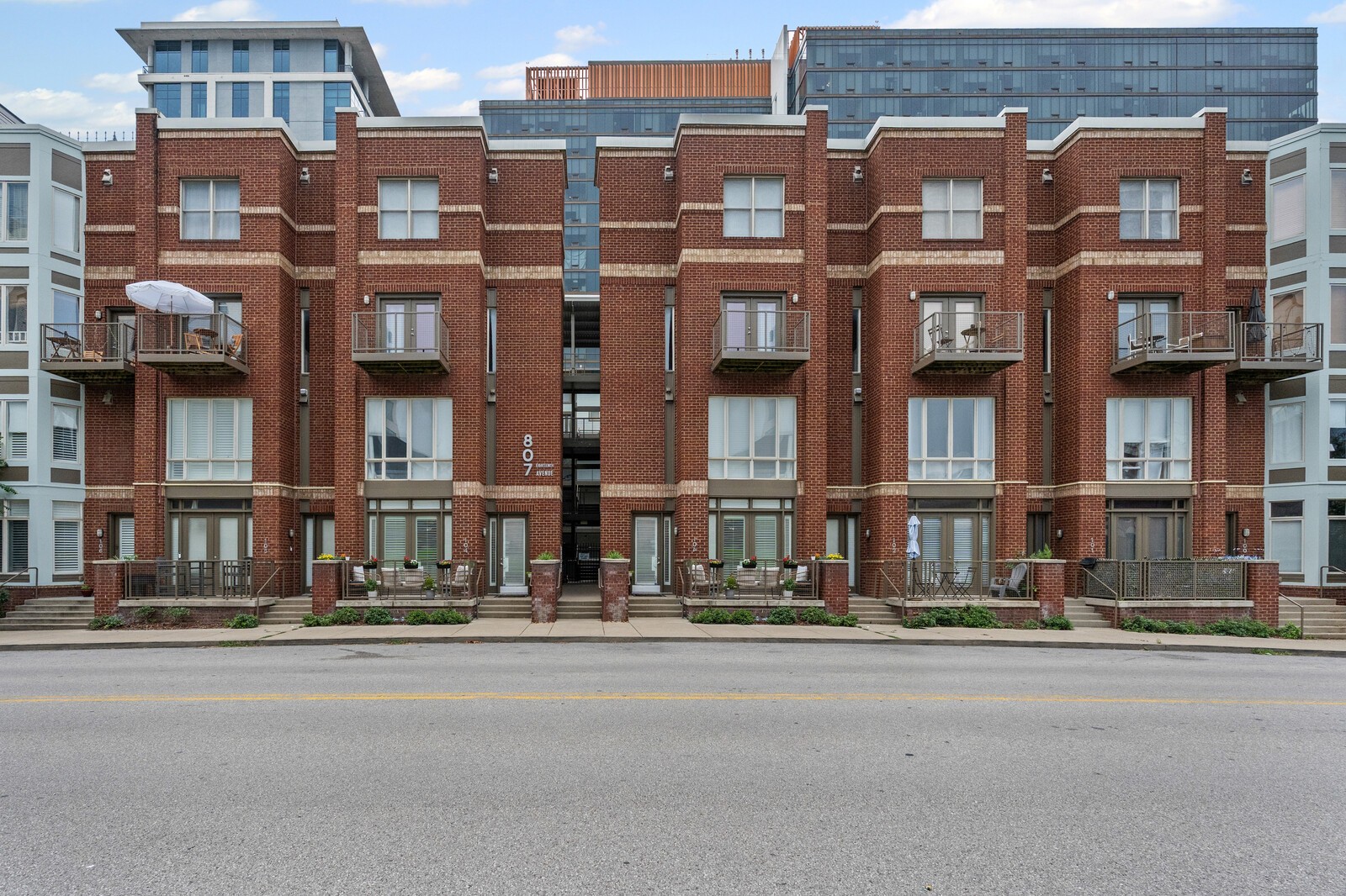807 18th Ave, S Unit: 301