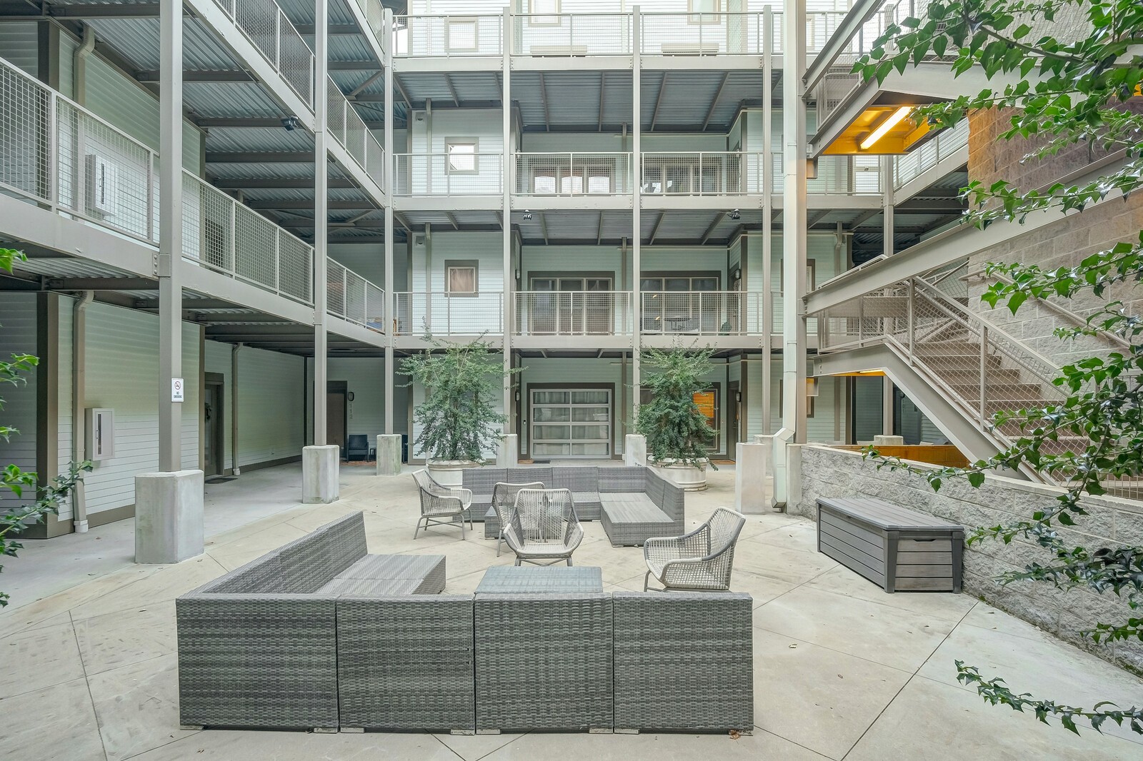 807 18th Ave, S Unit: 301
