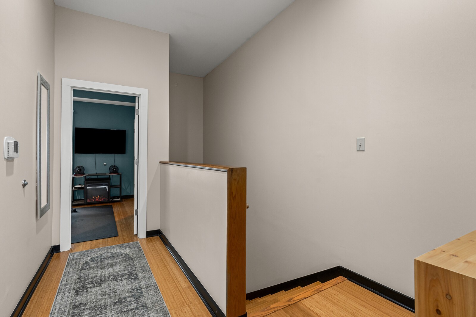 807 18th Ave, S Unit: 301