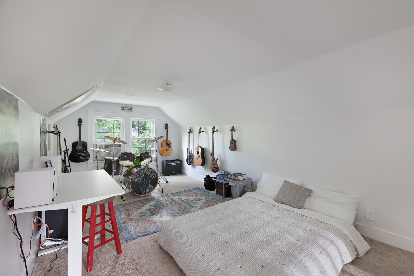 407 Moncrief Ave