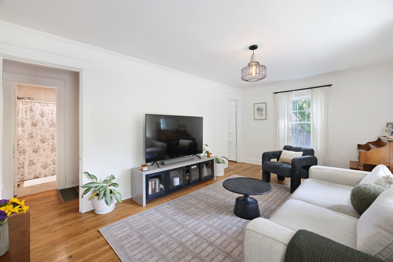 407 Moncrief Ave