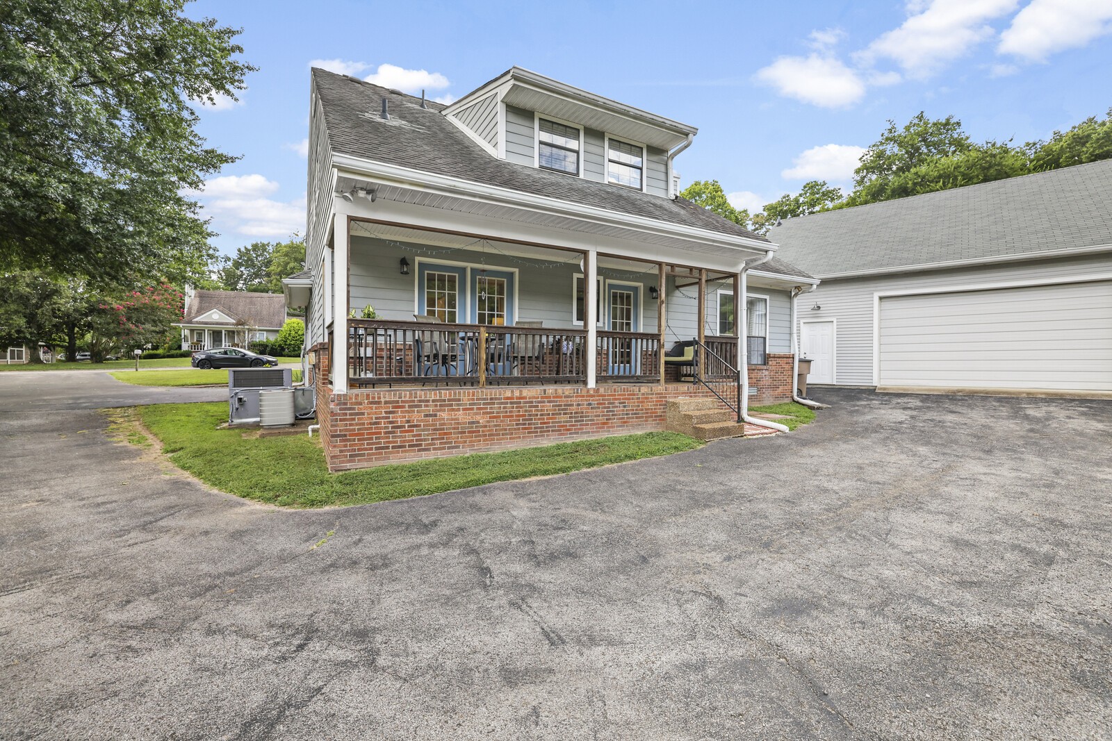 604 Darlington Pl