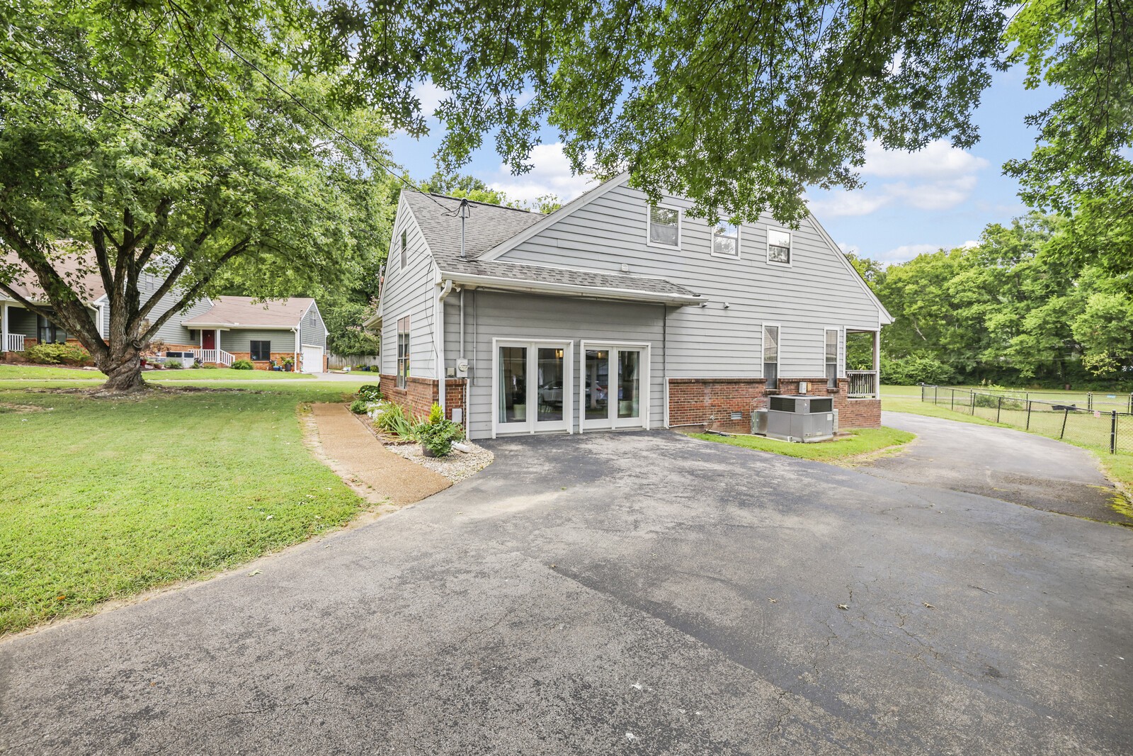 604 Darlington Pl