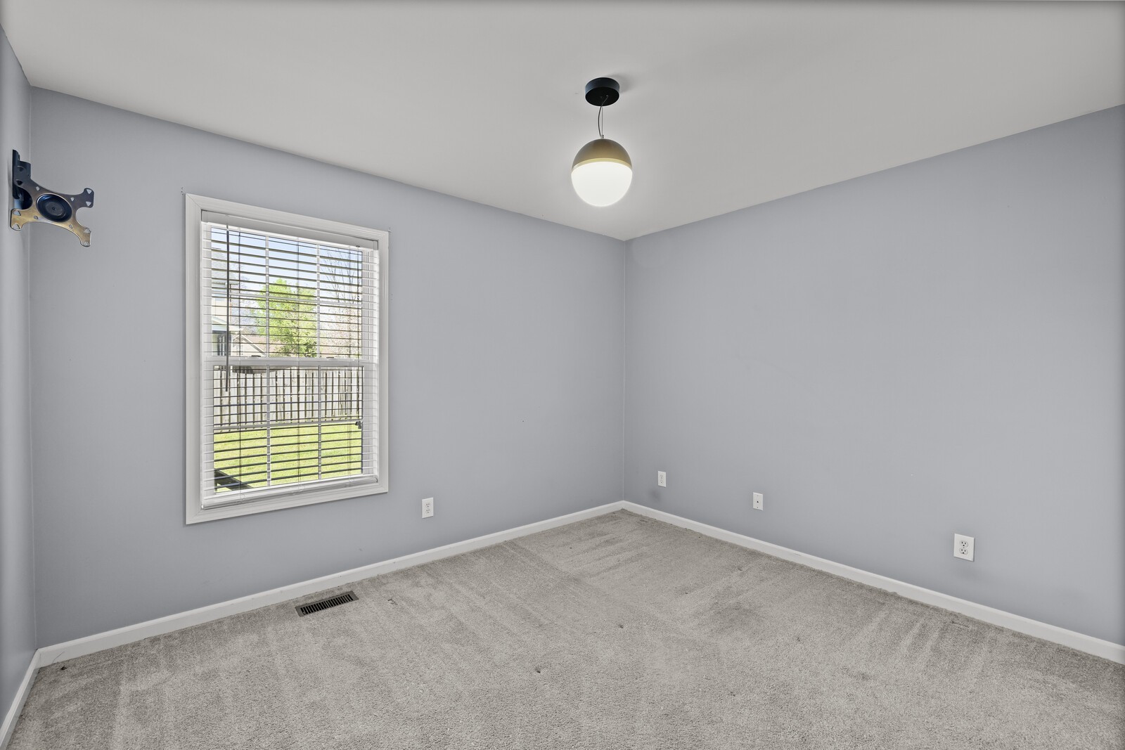 5009 Lanier Dr