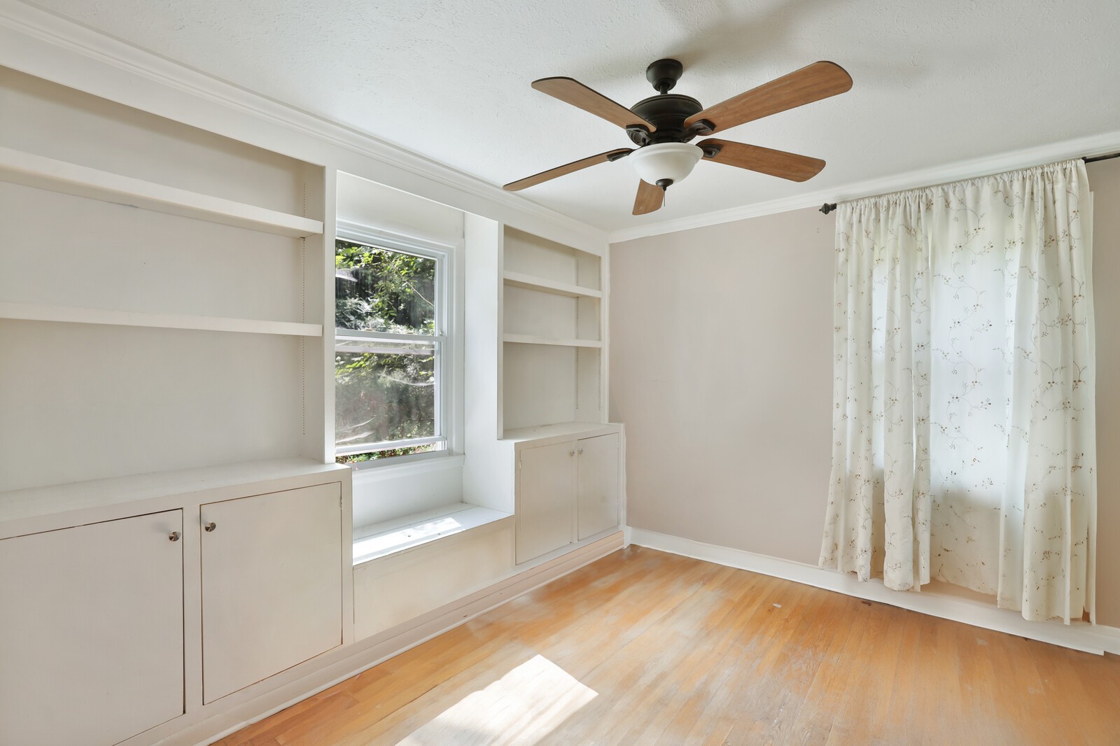 3107 Laurel Forest Dr