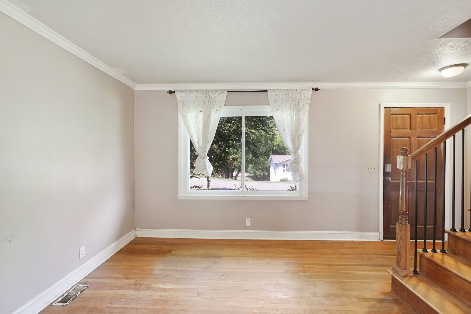 3107 Laurel Forest Dr