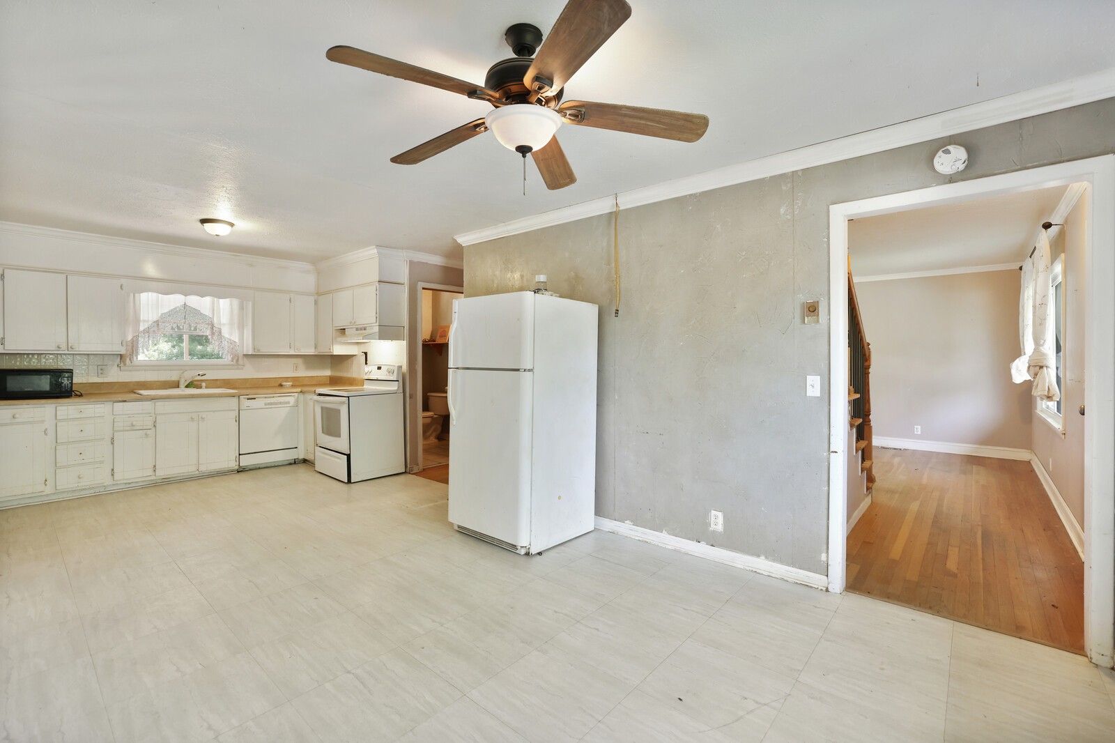 3107 Laurel Forest Dr