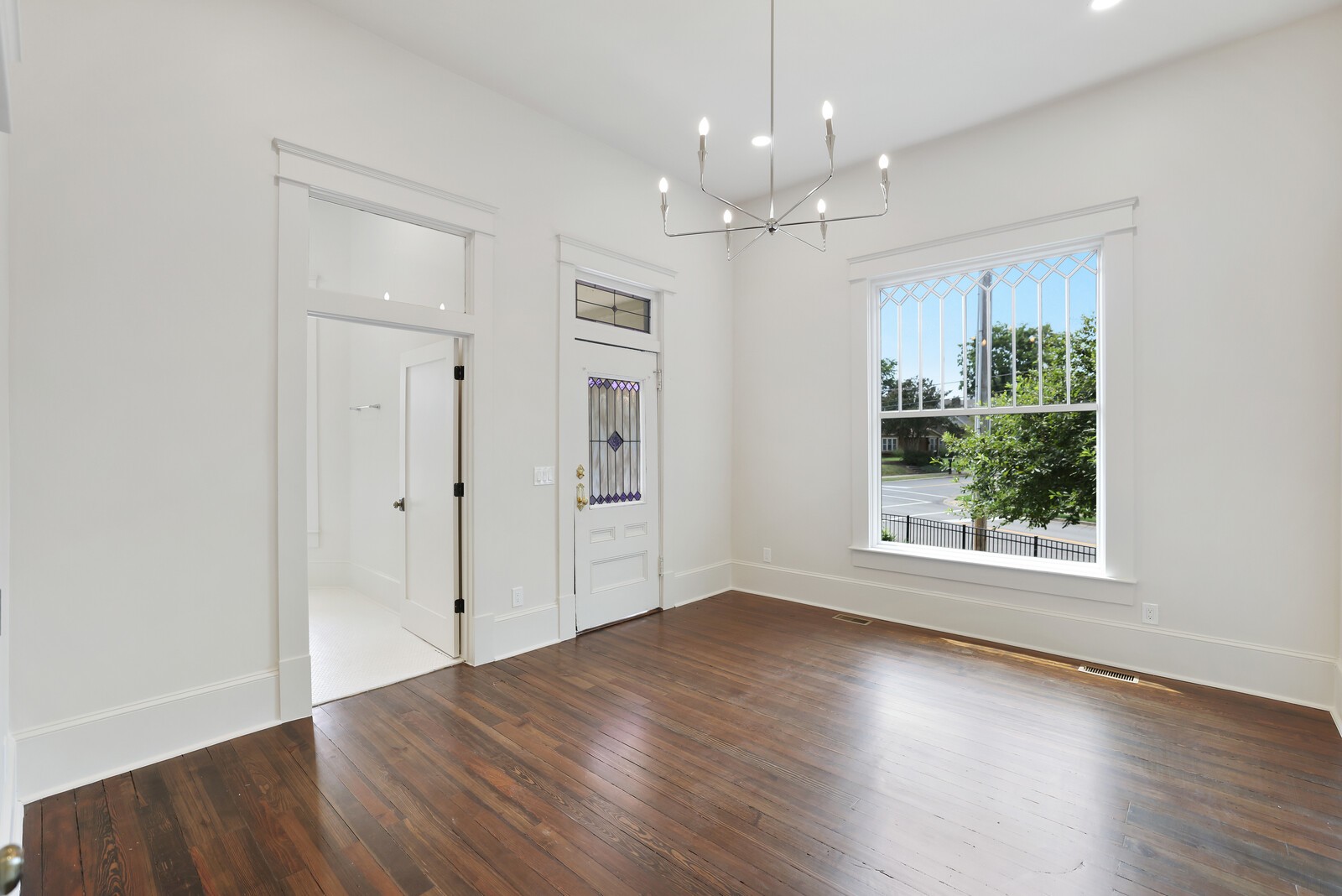 854 Bradford Ave