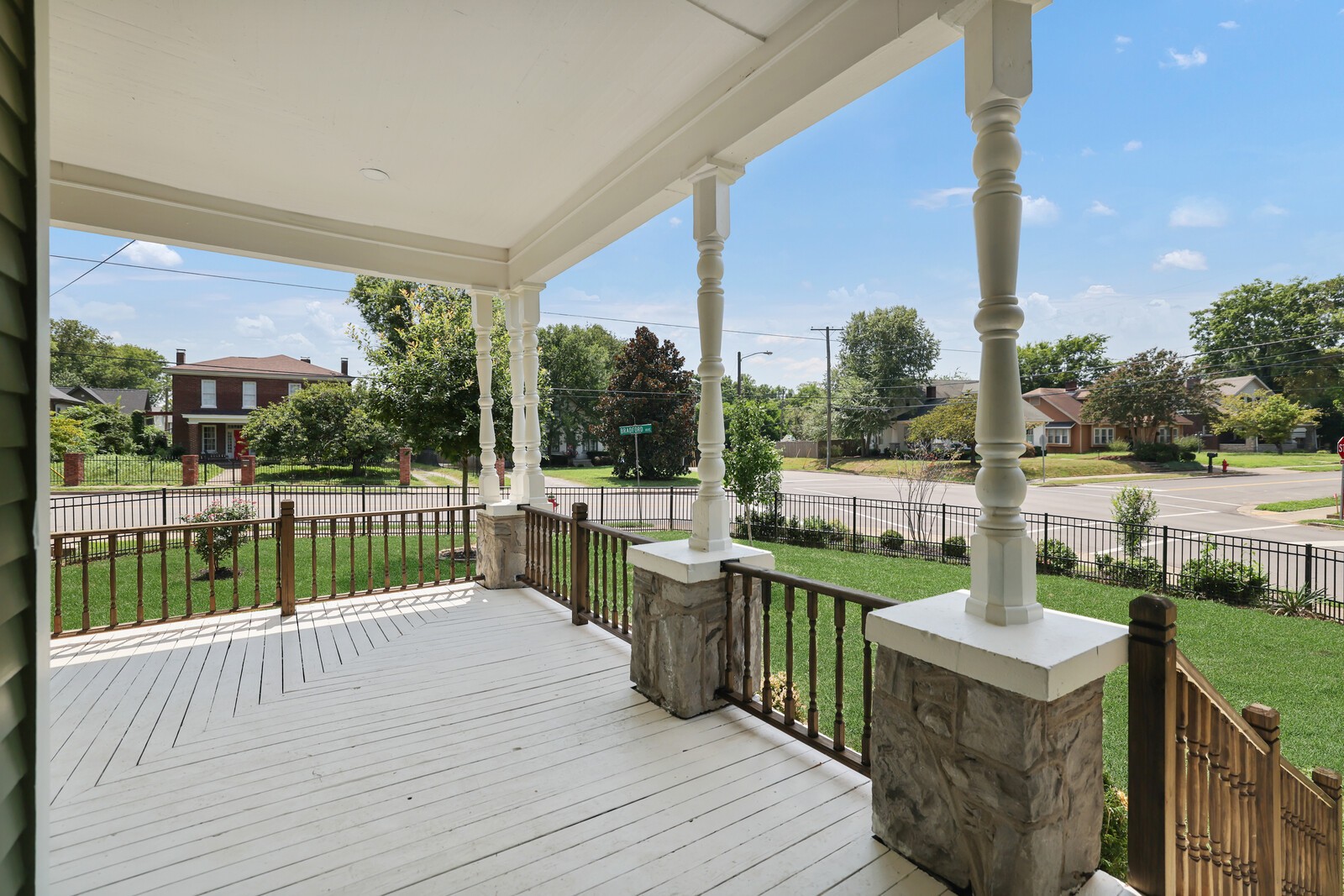 854 Bradford Ave