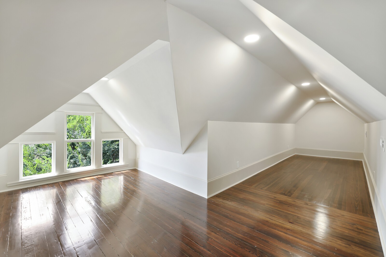 854 Bradford Ave