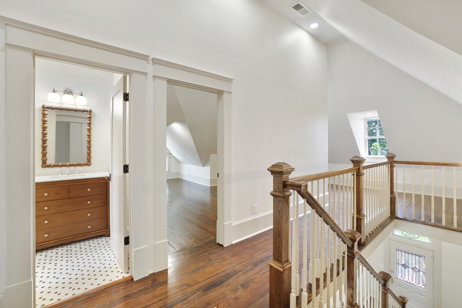 854 Bradford Ave