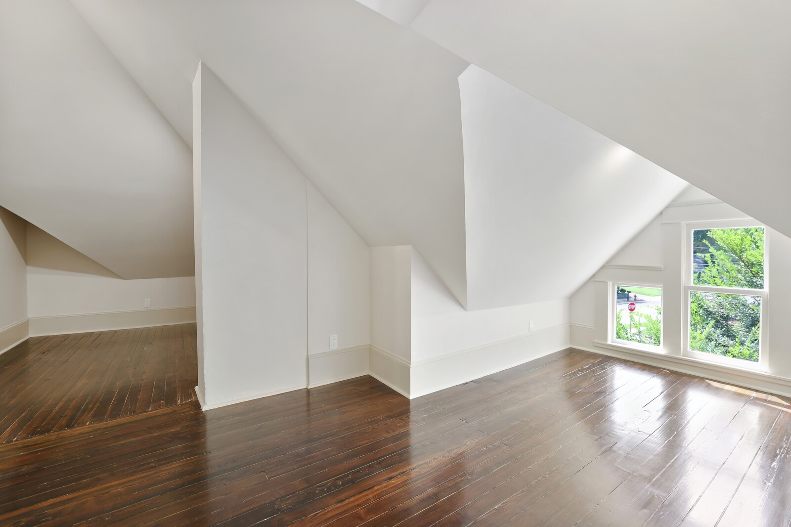 854 Bradford Ave