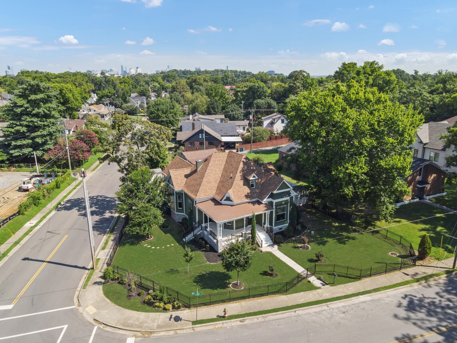 854 Bradford Ave