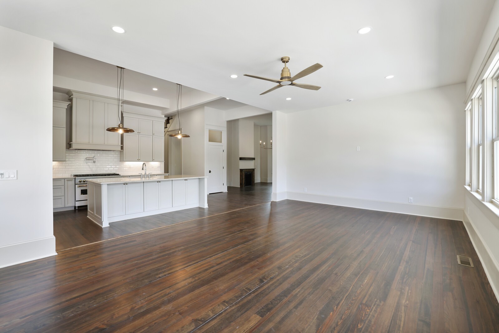 854 Bradford Ave
