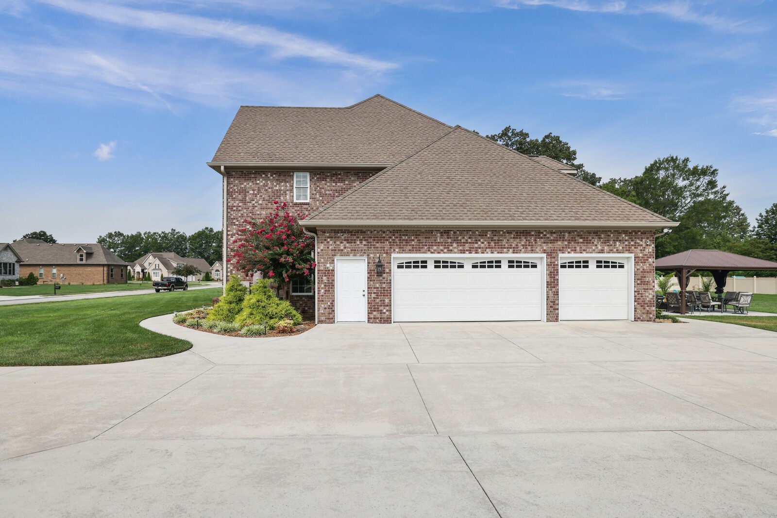 422 Heritage Cir