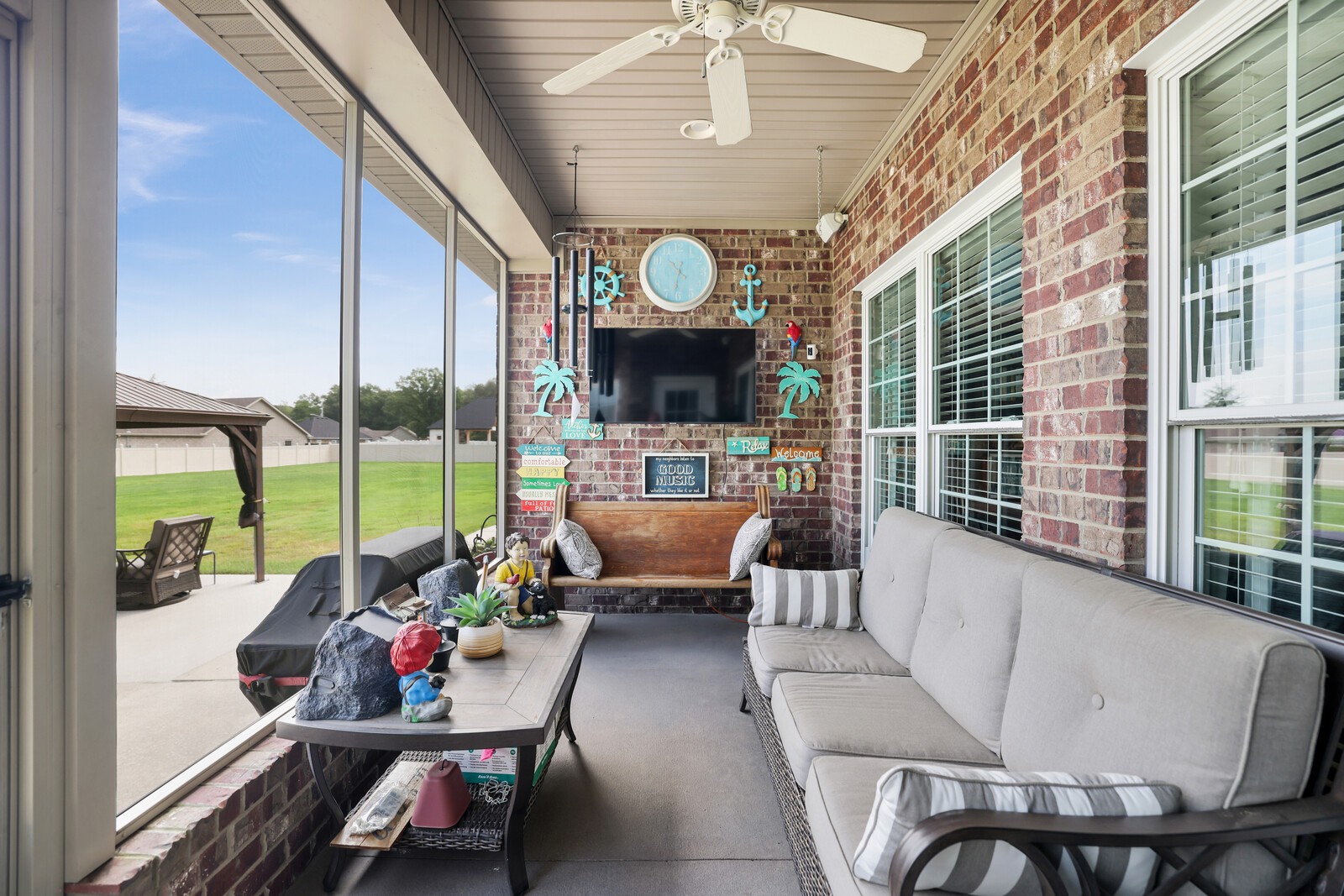 422 Heritage Cir