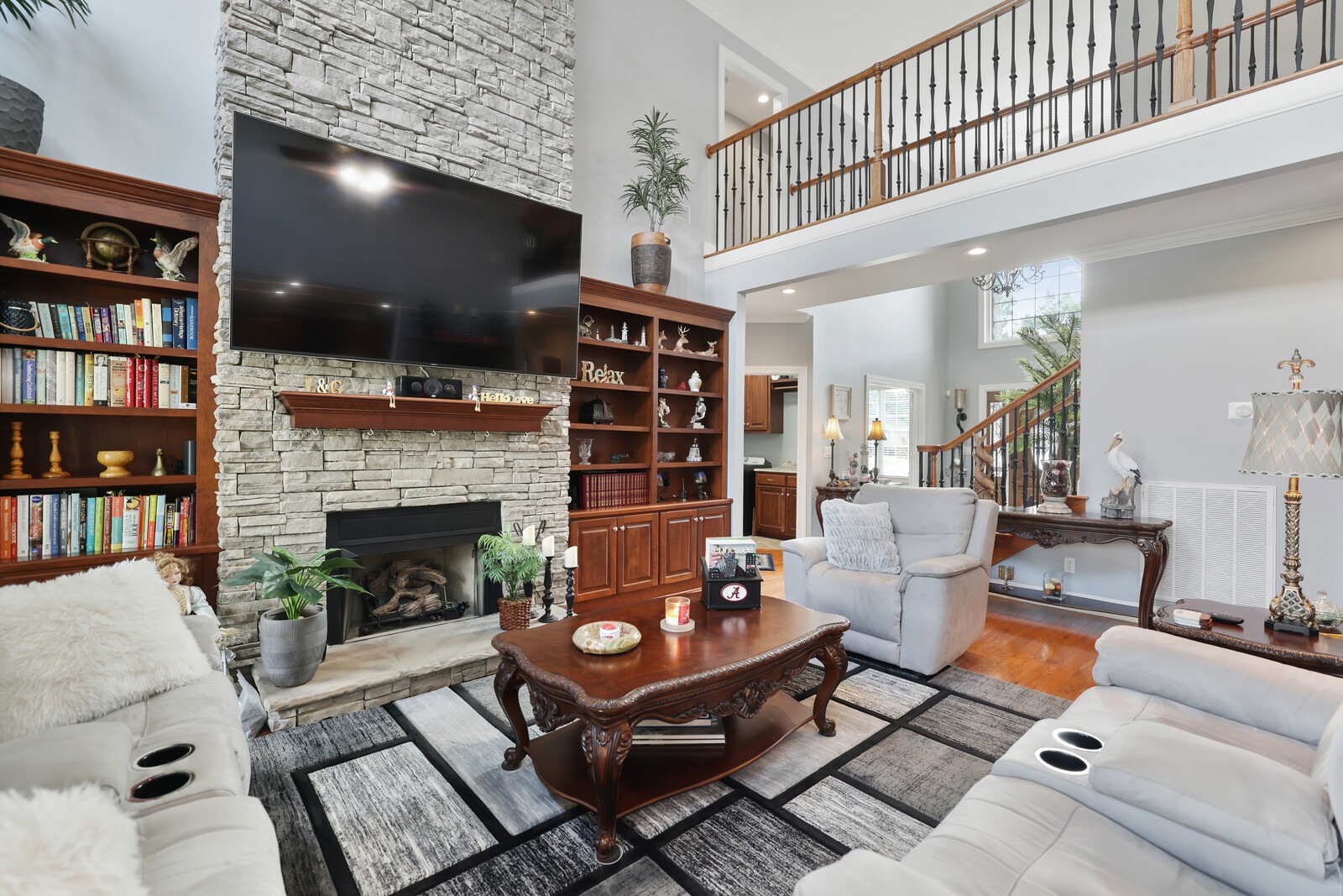 422 Heritage Cir
