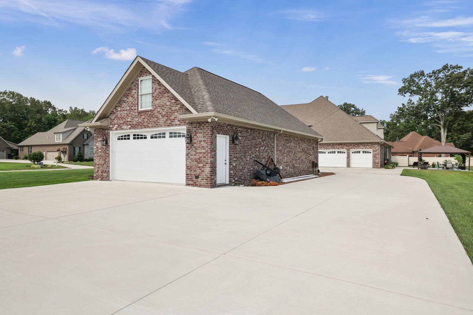 422 Heritage Cir