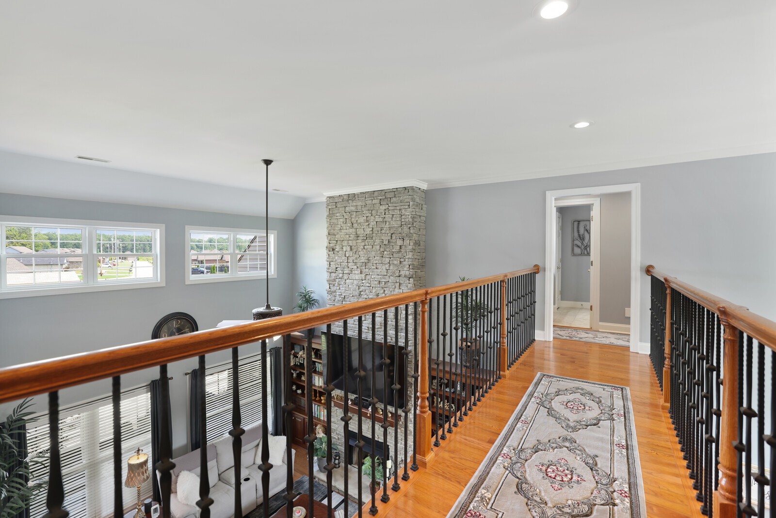 422 Heritage Cir