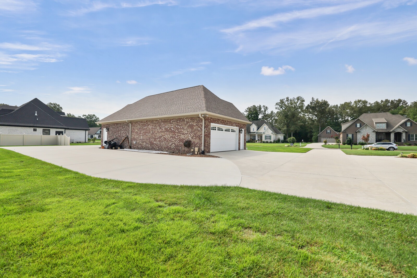 422 Heritage Cir