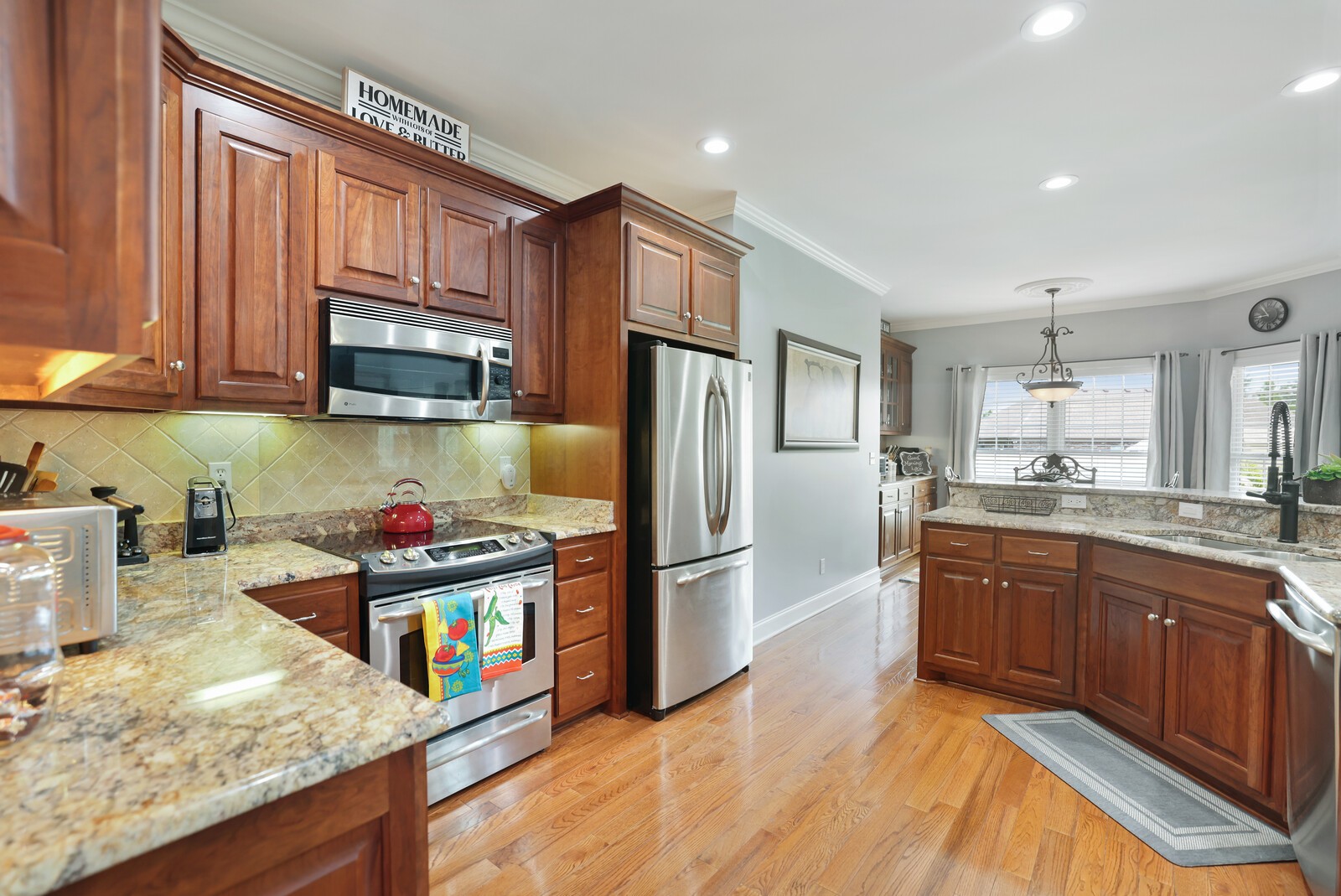 422 Heritage Cir