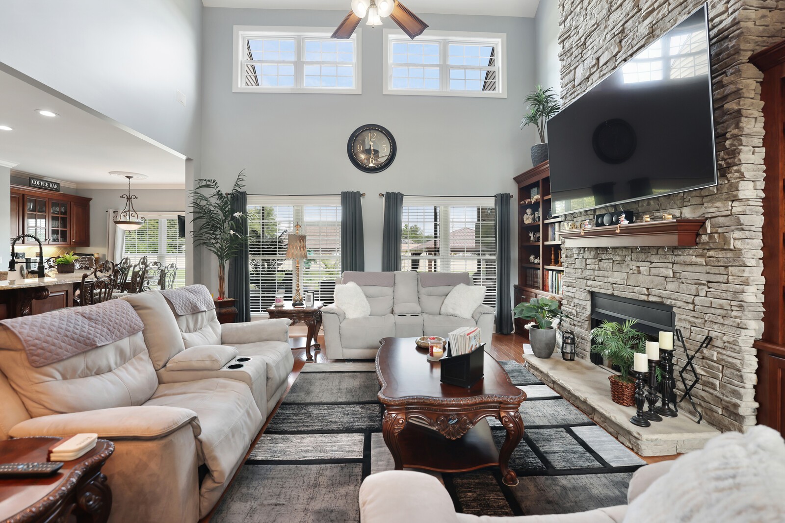422 Heritage Cir