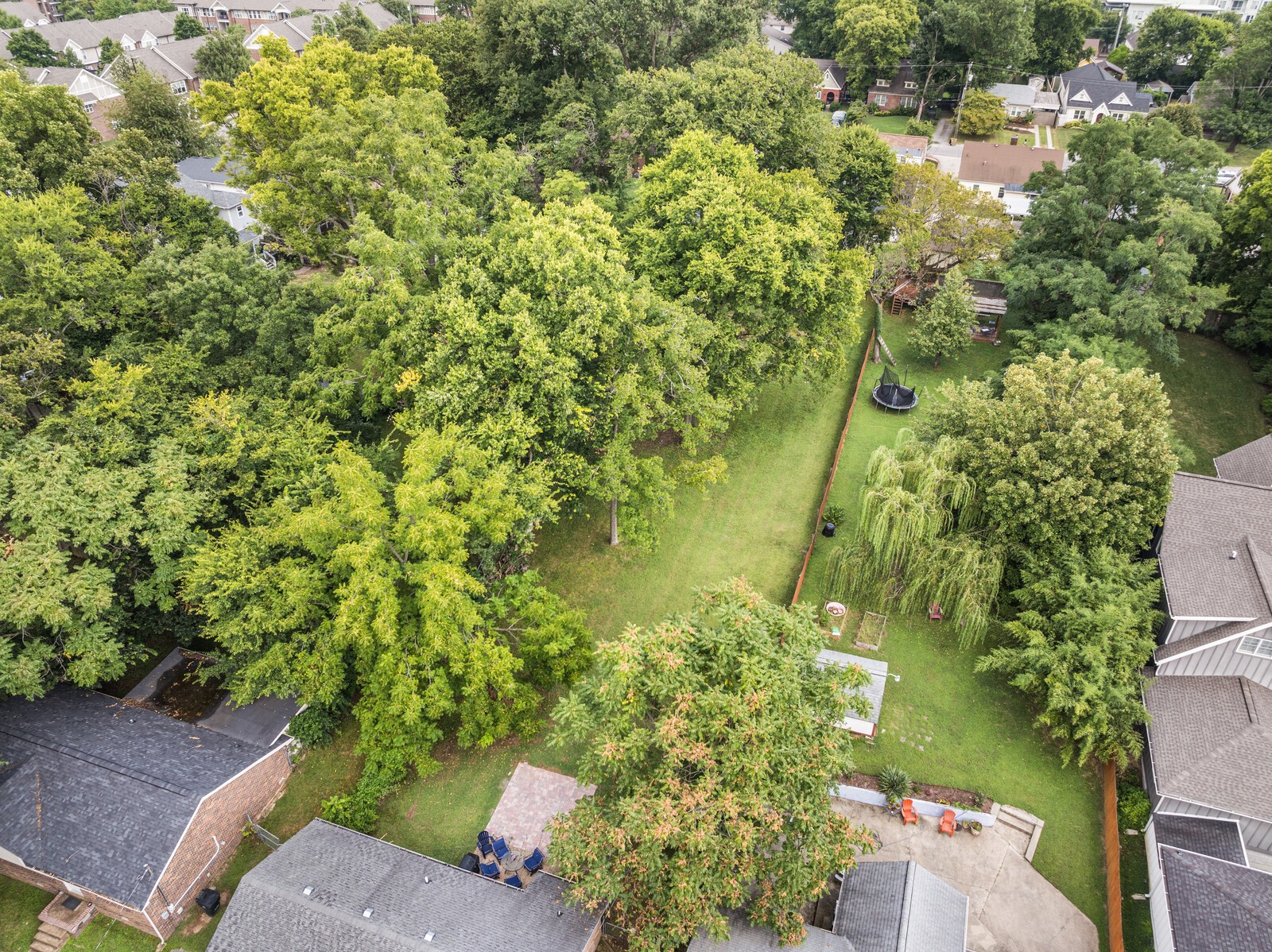 2412 Vaulx Ln