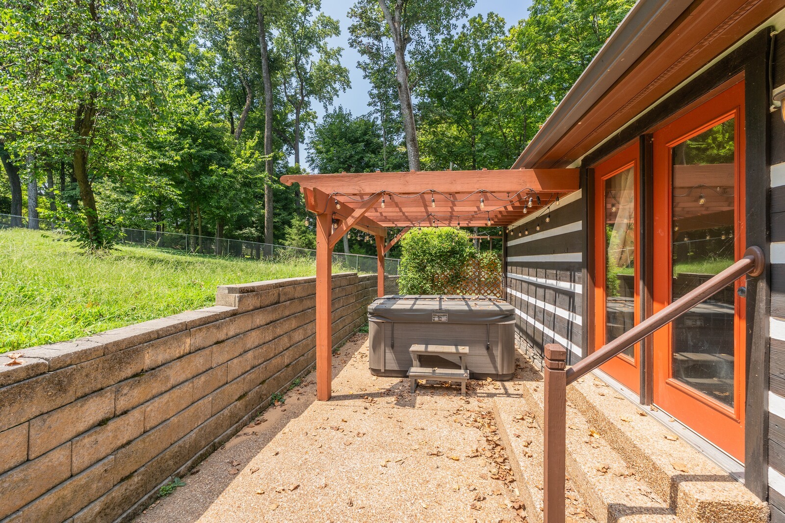 711 Hill Rd