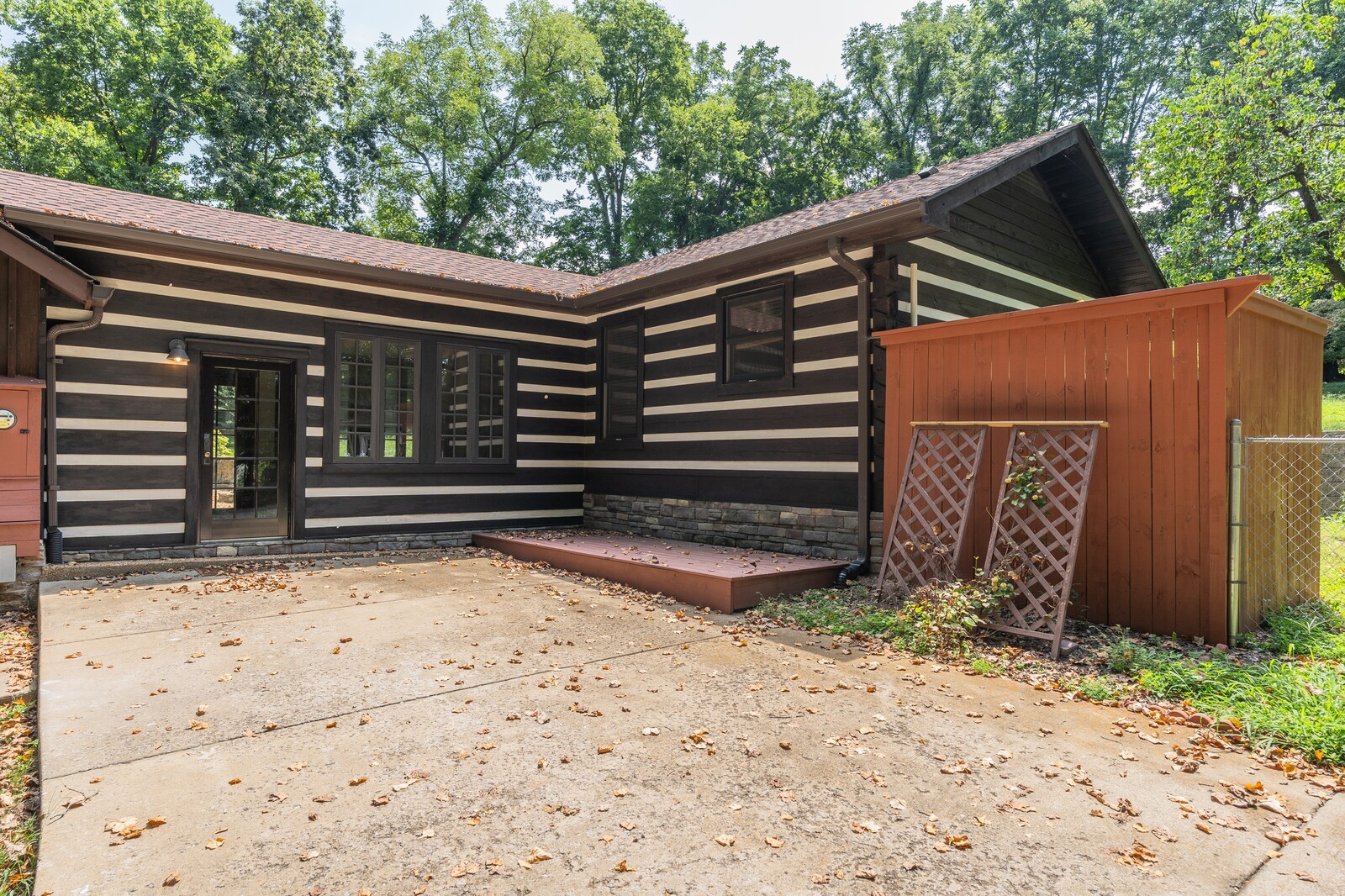 711 Hill Rd