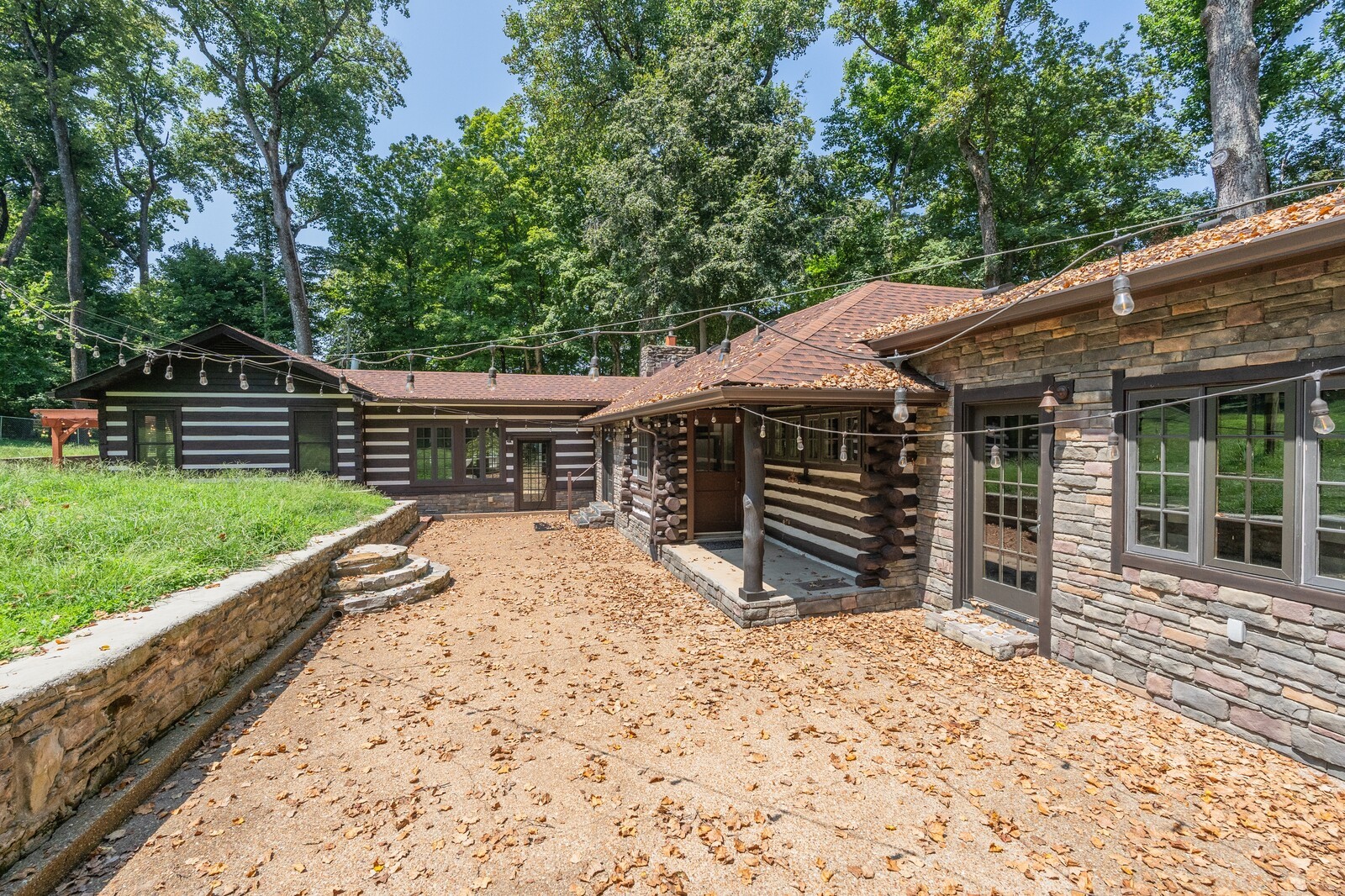 711 Hill Rd