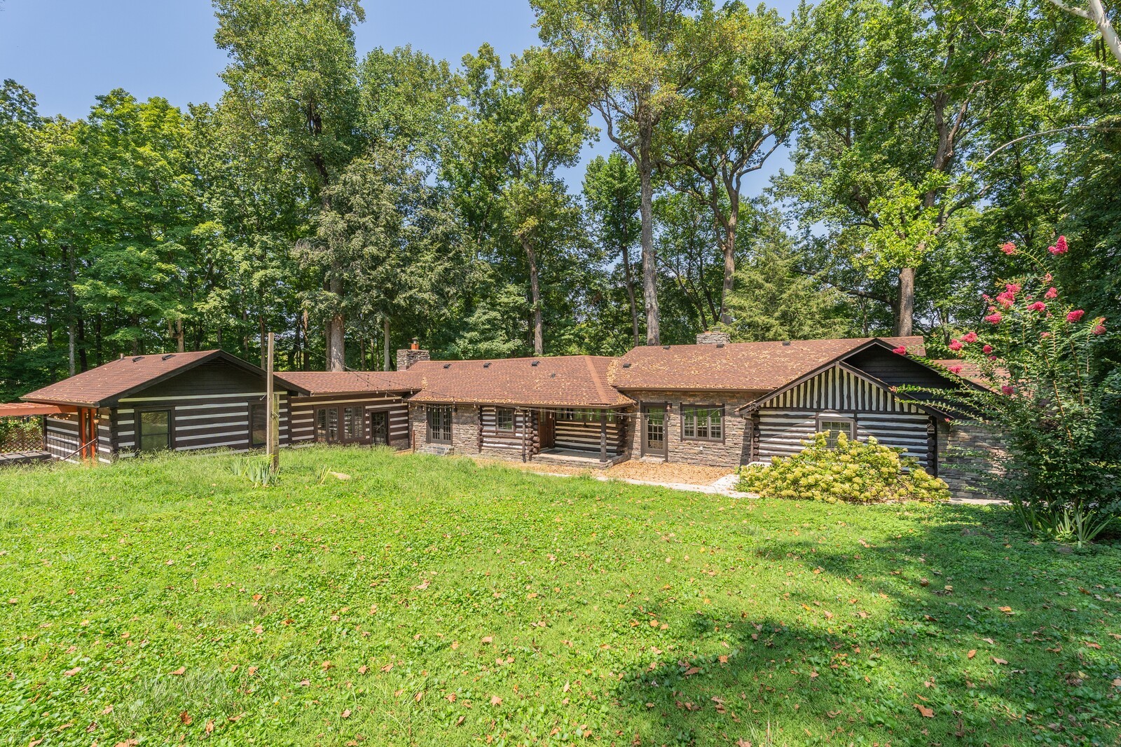 711 Hill Rd