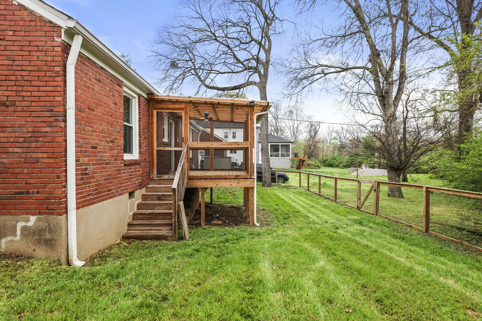 5531 Knob Rd