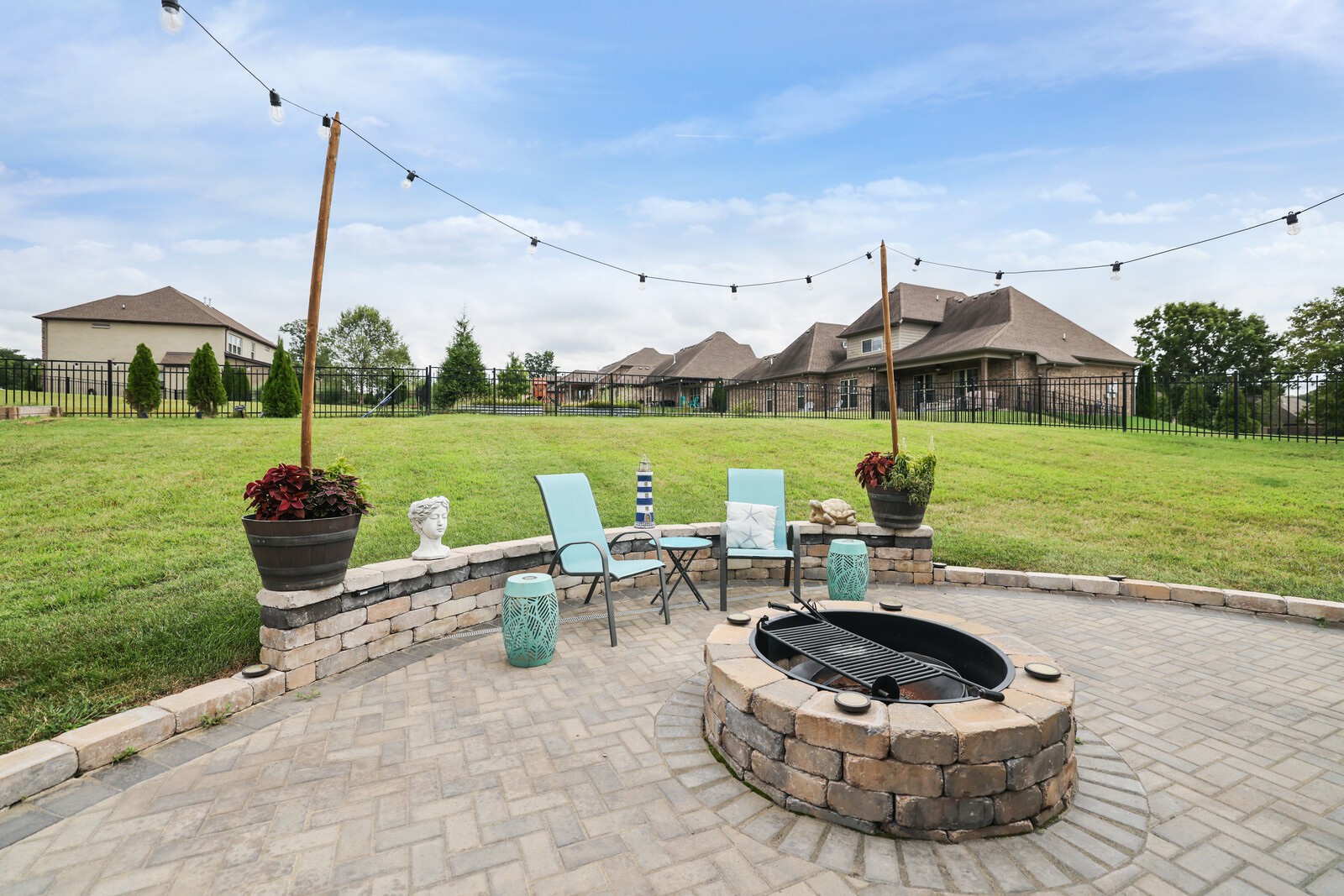 235 Carellton Dr