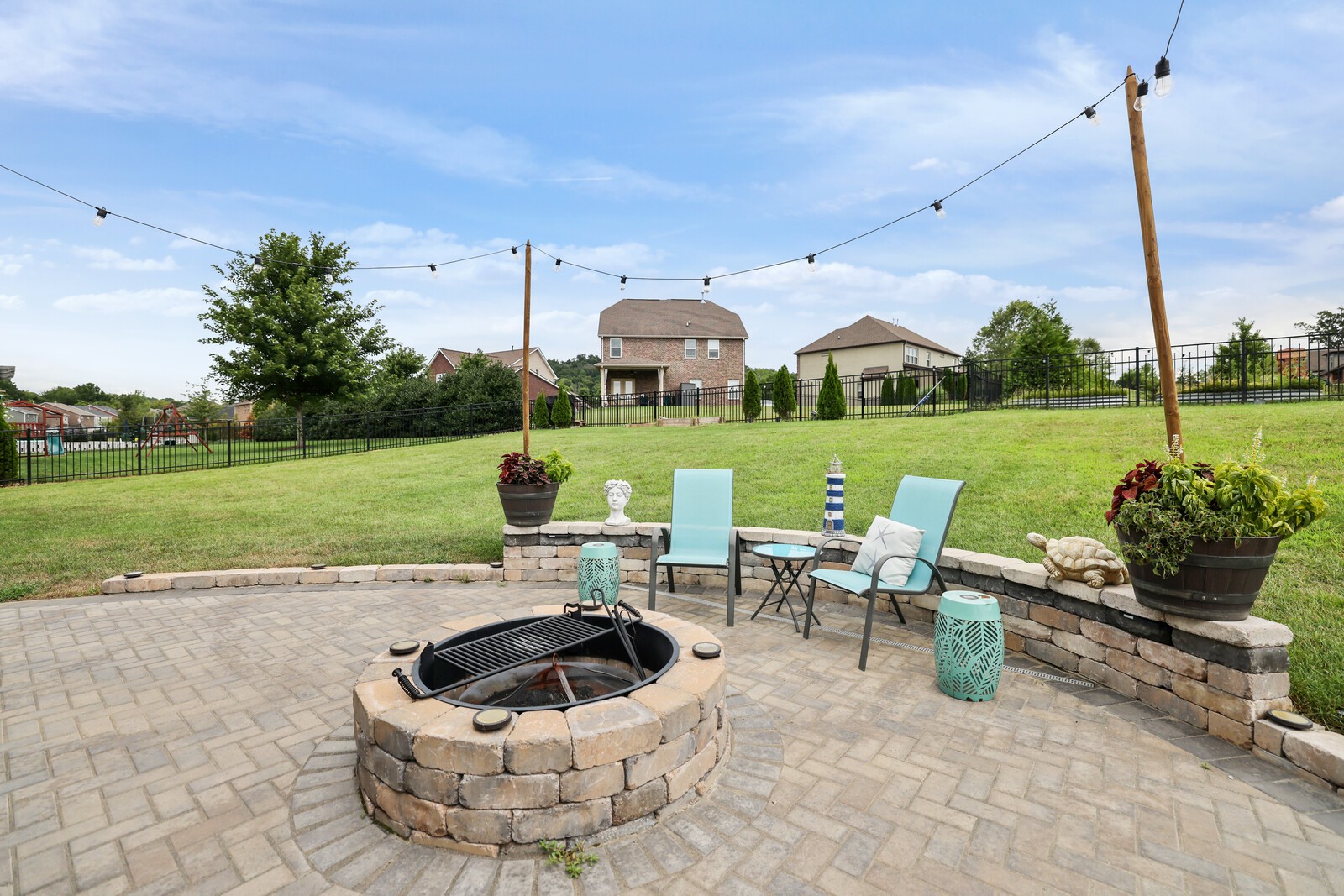 235 Carellton Dr