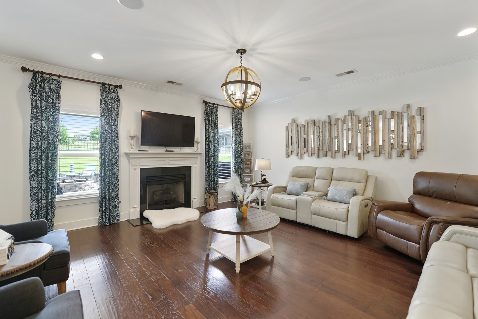 235 Carellton Dr