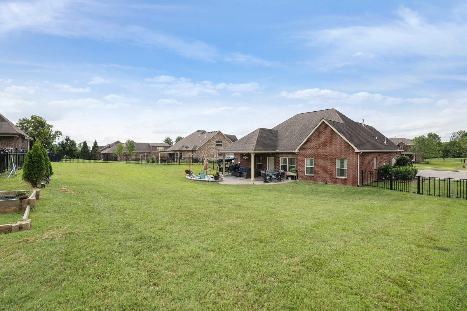 235 Carellton Dr