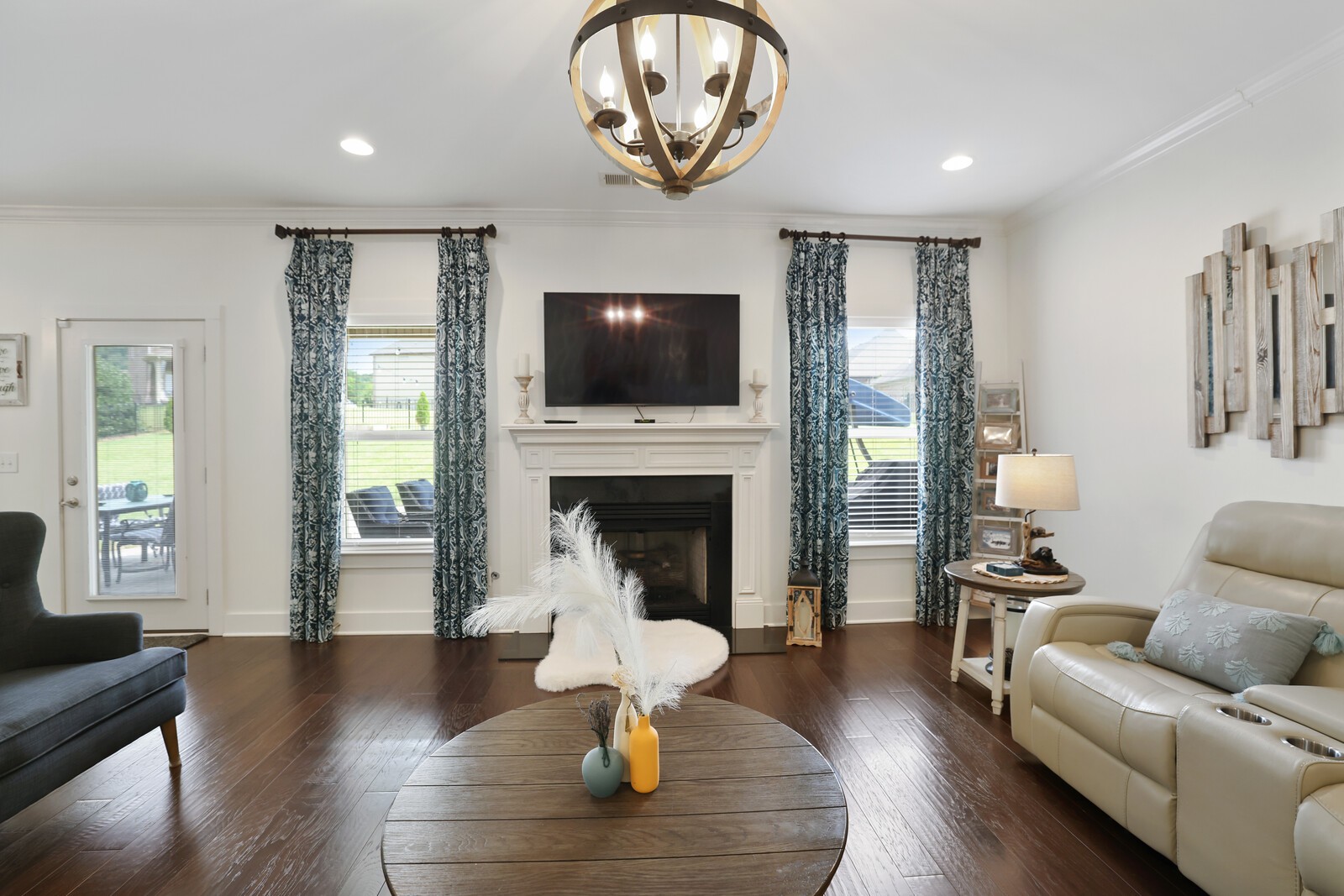 235 Carellton Dr