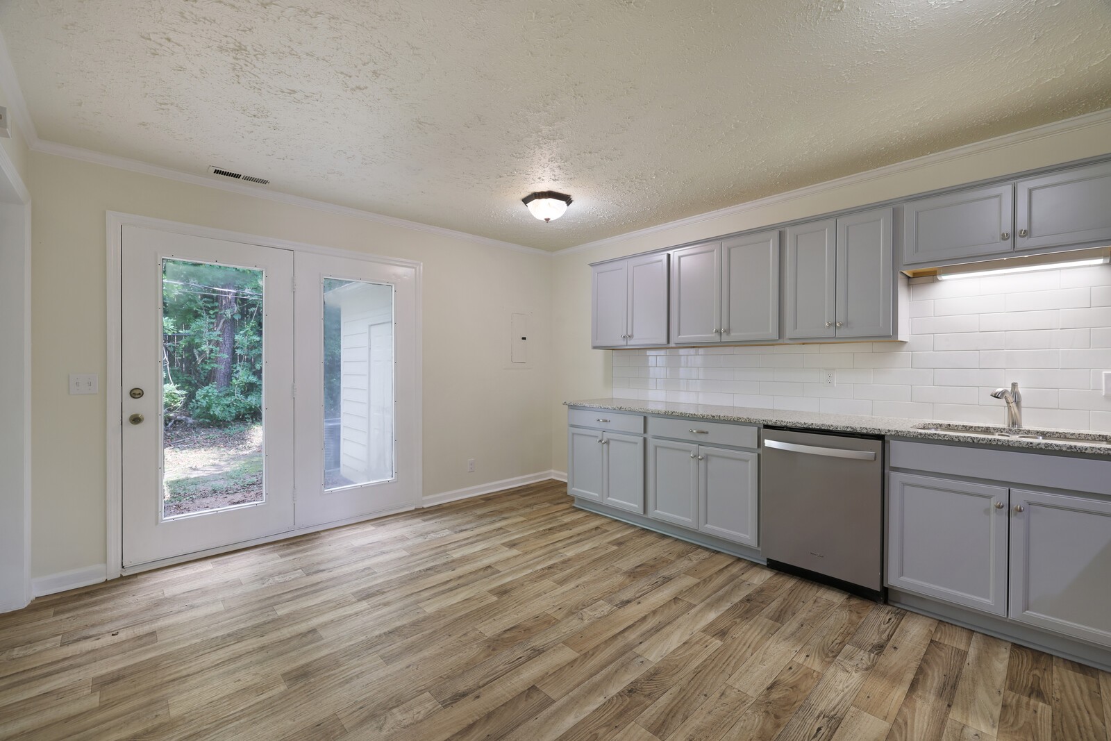 102 Northcrest Ct