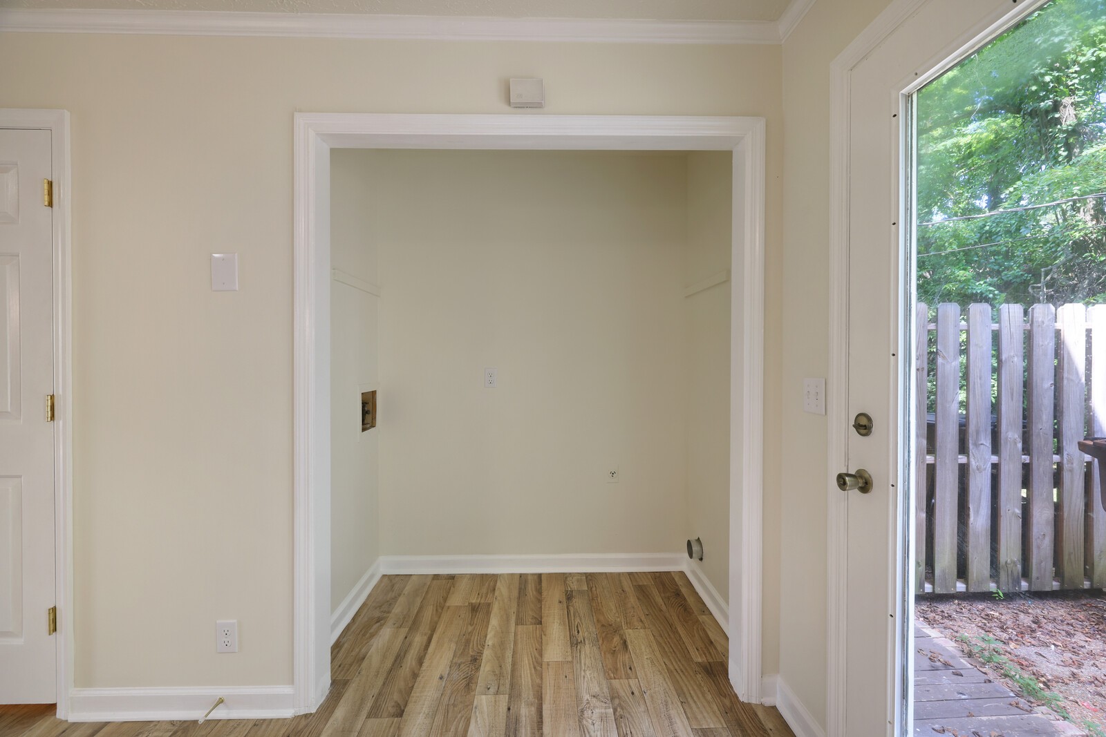 102 Northcrest Ct
