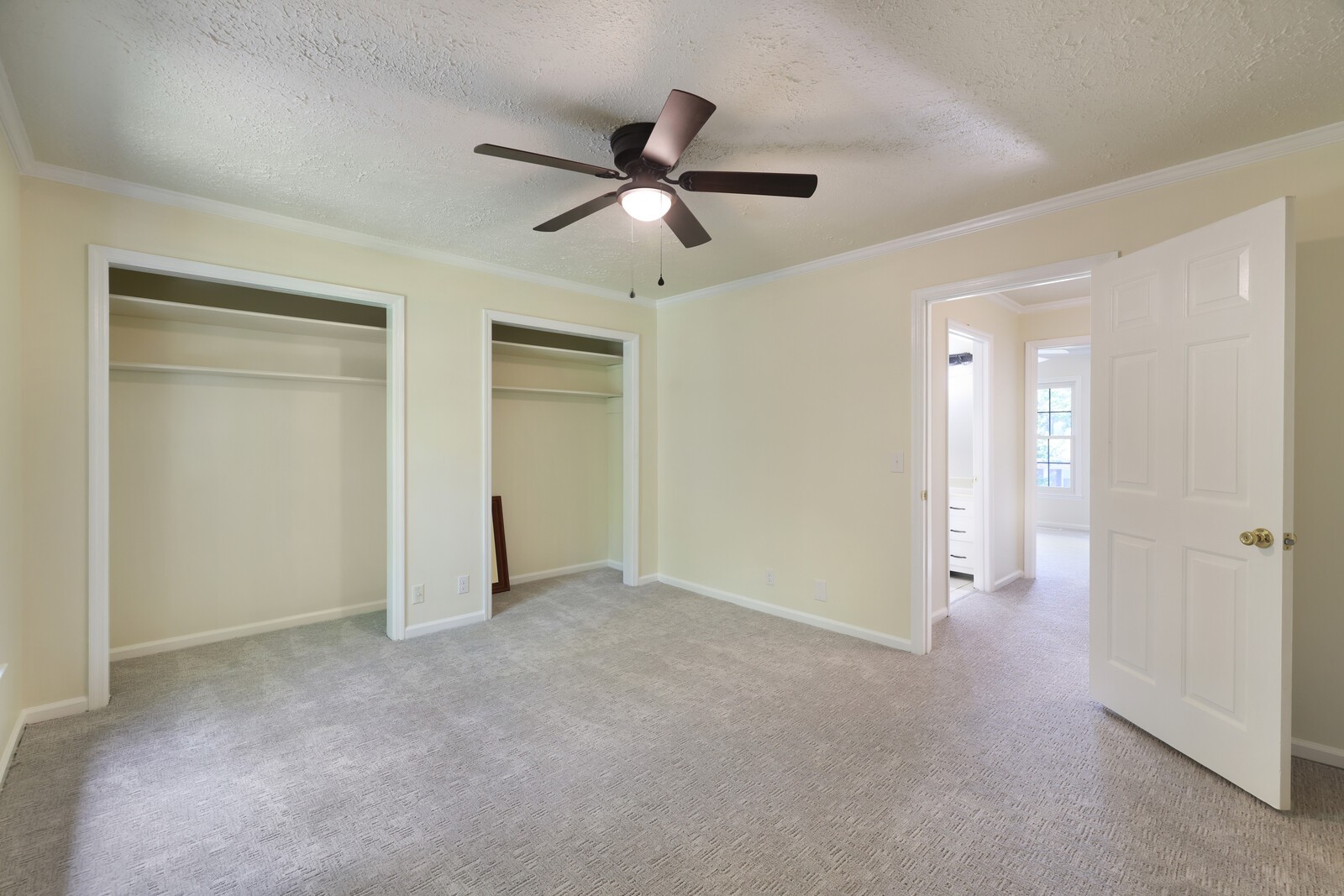 102 Northcrest Ct