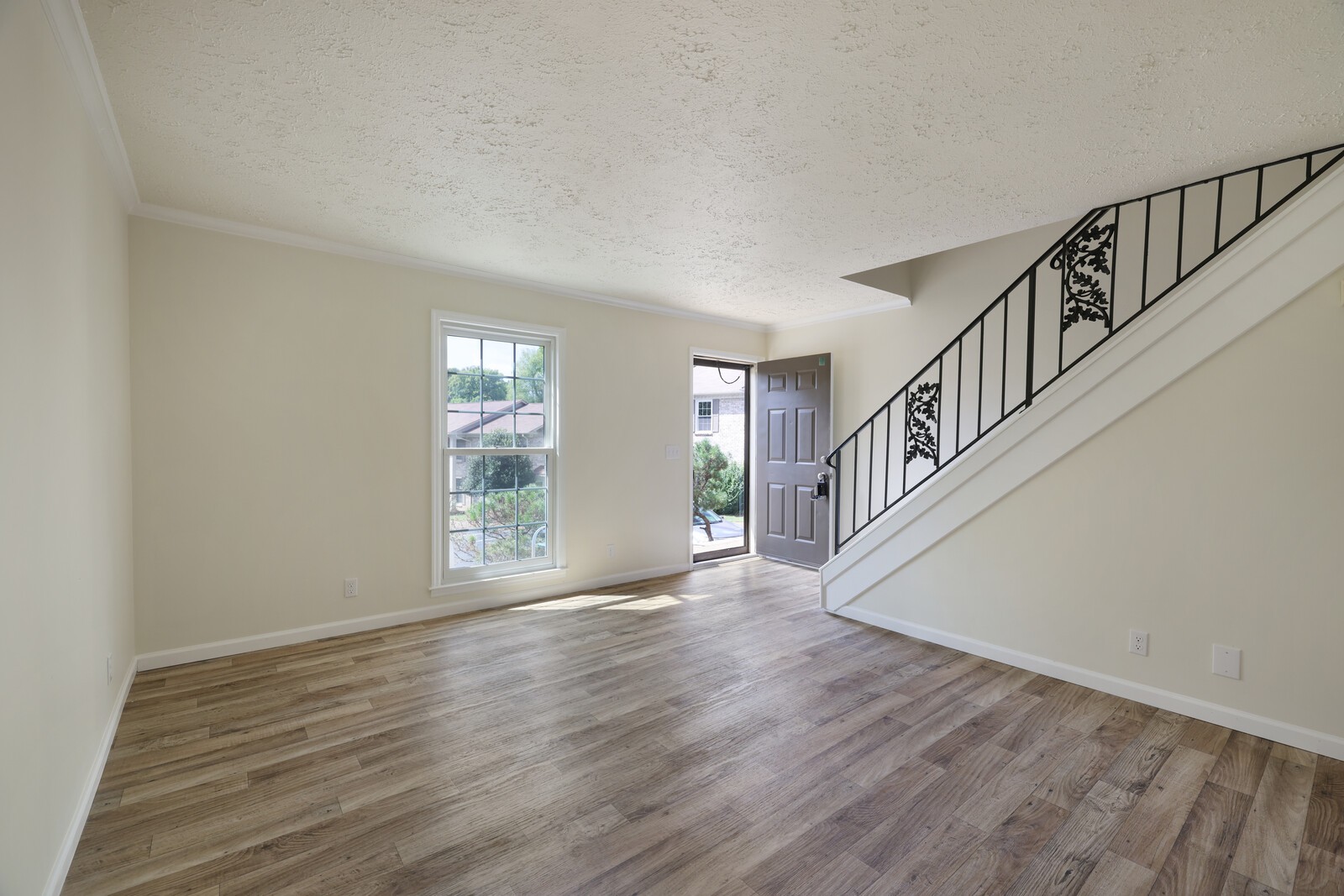 102 Northcrest Ct