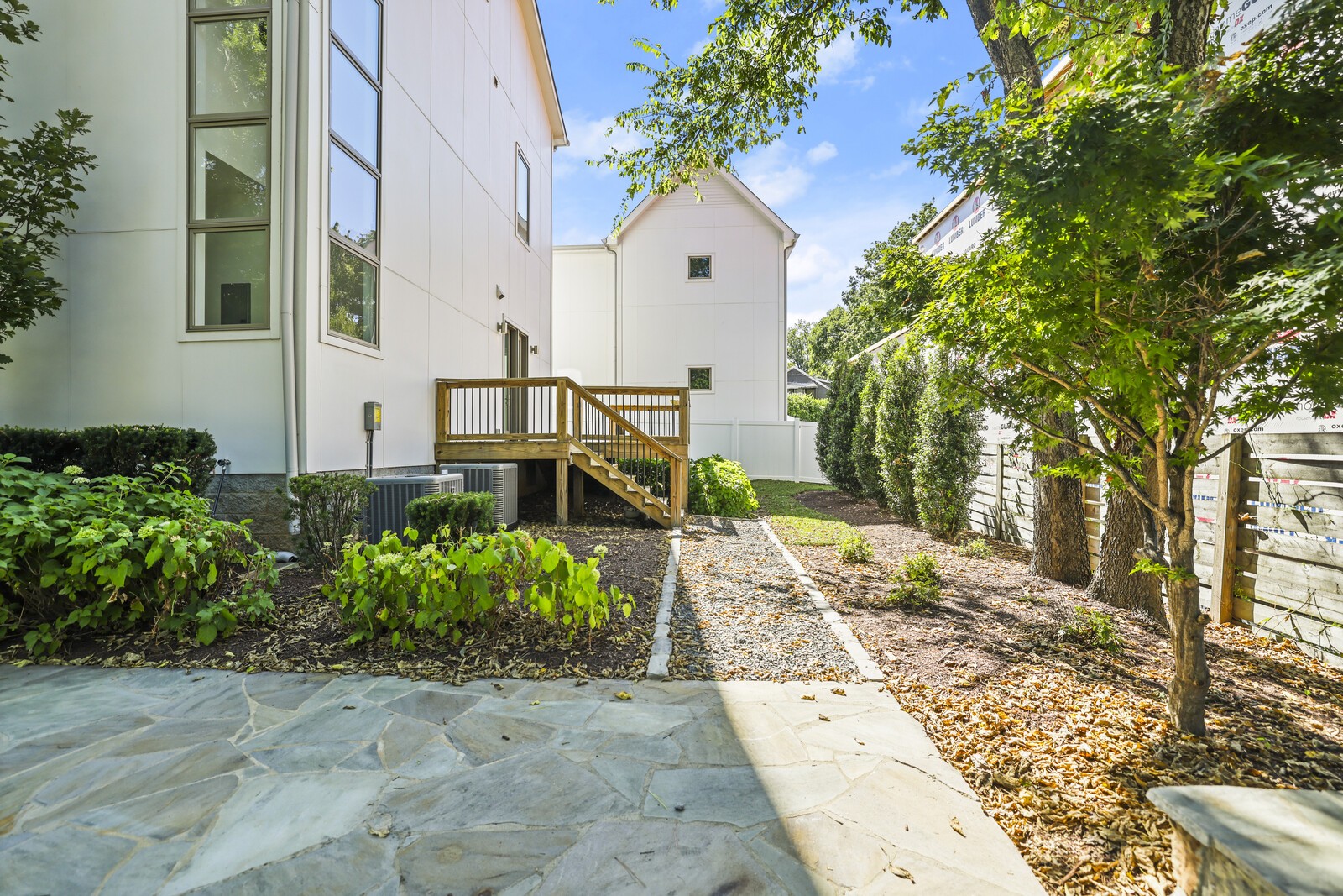 810 Clayton Ave