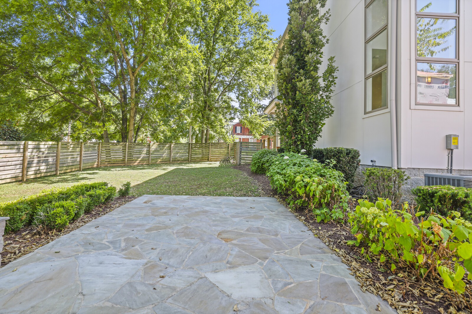 810 Clayton Ave