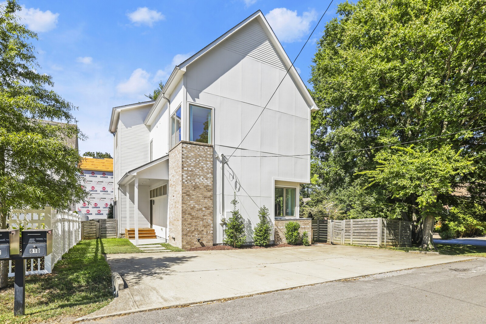 810 Clayton Ave