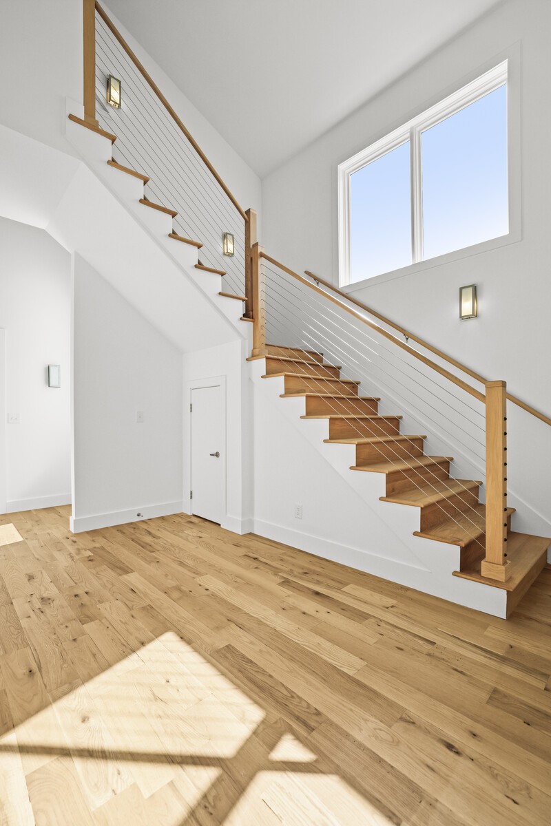 810 Clayton Ave