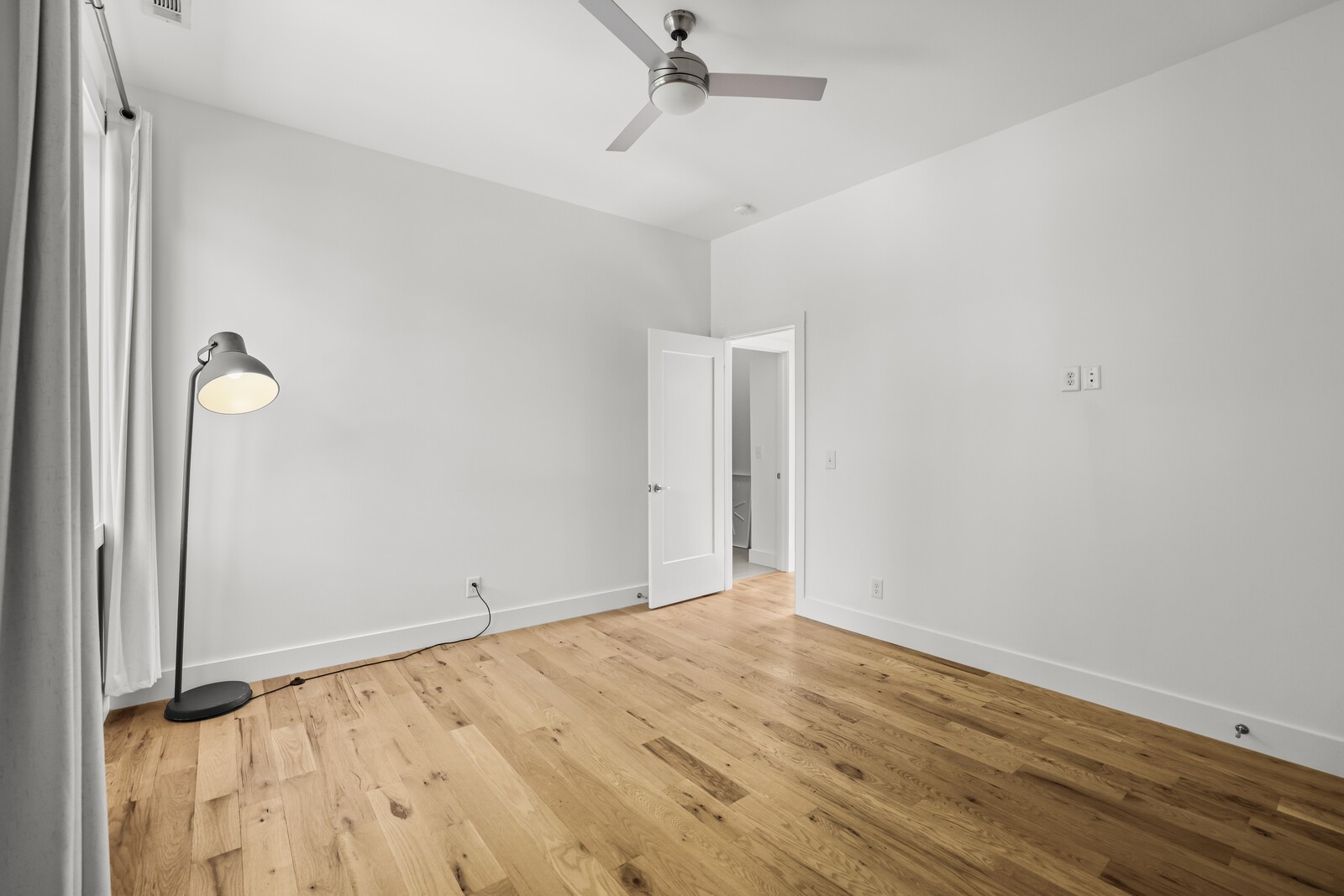 810 Clayton Ave