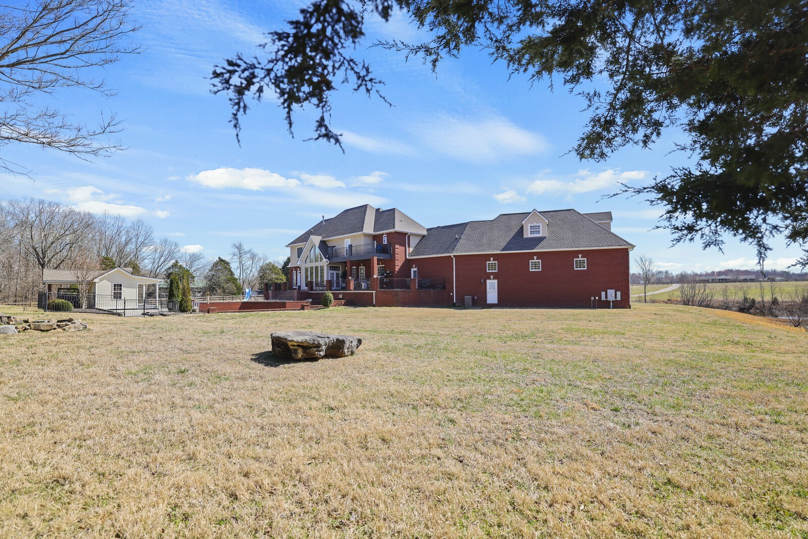 1871 Highway 52, E