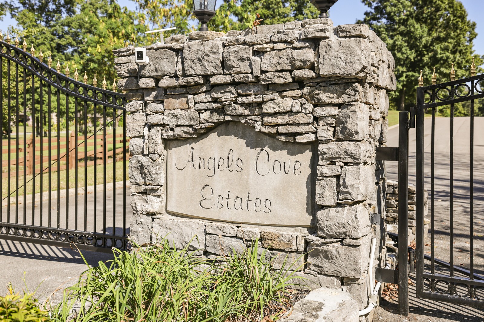 139 Angels Cove Ln